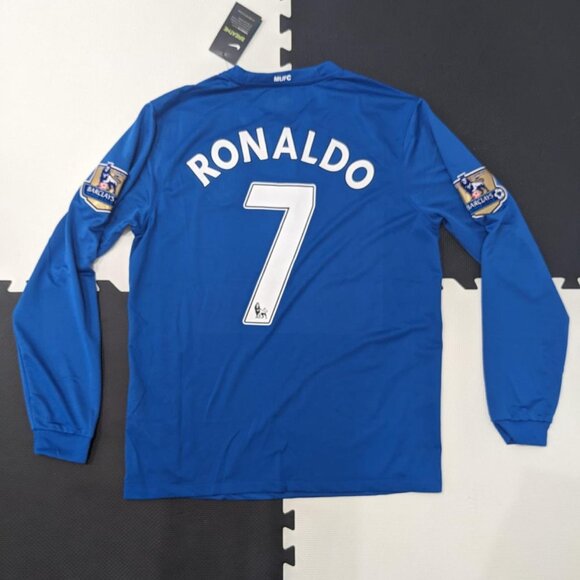 Ronaldo #7 2007/08 Manchester United Away Retro Adult Long-sleeve Jersey - Picture 2 of 9